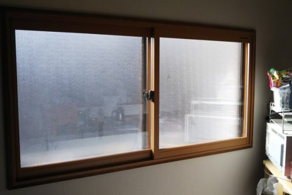 内窓設置で暖かく！