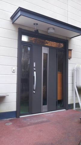 断熱＆防犯！便利なタッチキー玄関リフォーム|岩手県釜石市