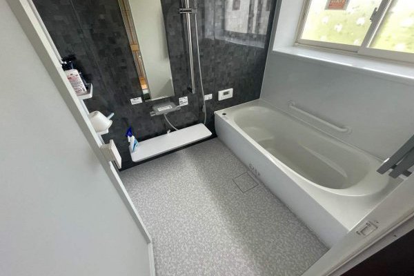 W断熱構造でやわらかくヒヤッとしない「お掃除ラクラクほっカラリ床」