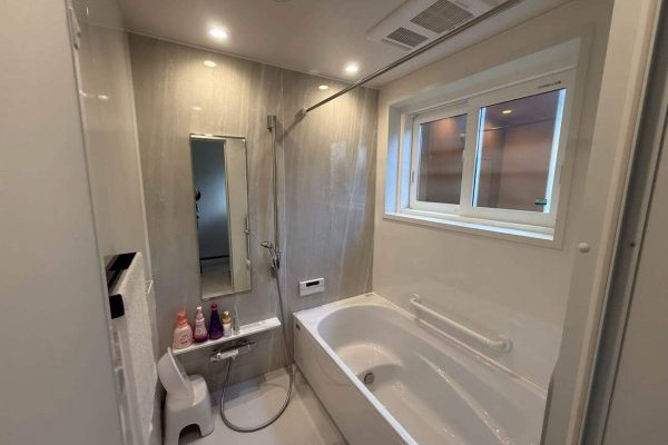 お気に入りのホーローの浴室で暖かさを持続！