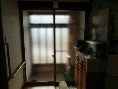 目隠しにもなる！風をさえぎる玄関戸リフォーム|岩手県一関市