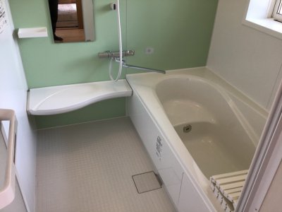 段差も解消！暖かくなって快適な浴室リフォーム|岩手県北上市