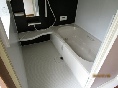 明るい空間でお風呂が楽しみに！浴室リフォーム|岩手県奥州市