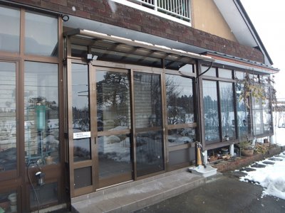 泥靴でも安心！雨風もしのぐ風除室設置リフォーム|岩手県奥州市