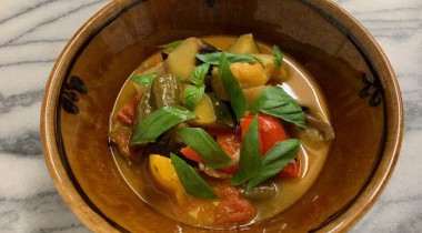 南仏の郷土料理「夏野菜のトマト煮 ラタトゥイユ」
