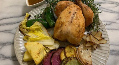 洋風のおもてなし料理の定番「ローストチキン」