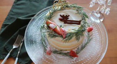 簡単レシピ「クリスマスネイキッドケーキ」