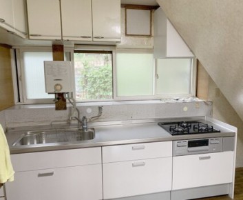 奥様も大喜び！1日でキッチンリフォーム