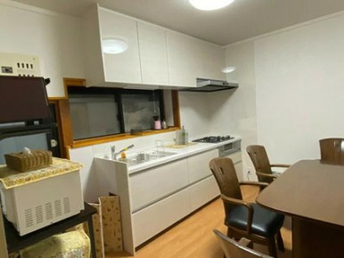 明るく開放的に！キッチン＆玄関リフォーム