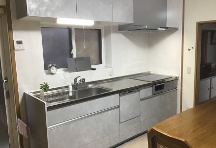 広いシンクで収納量アップ!キッチンリフォーム