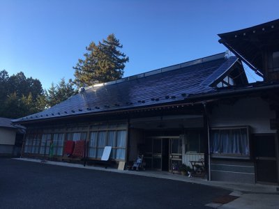 青空に映える！屋根塗装リフォーム|岩手県一関市