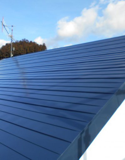 爽やかな色に！賃貸物件の屋根塗装＆浴室リフォーム|岩手県大船渡市